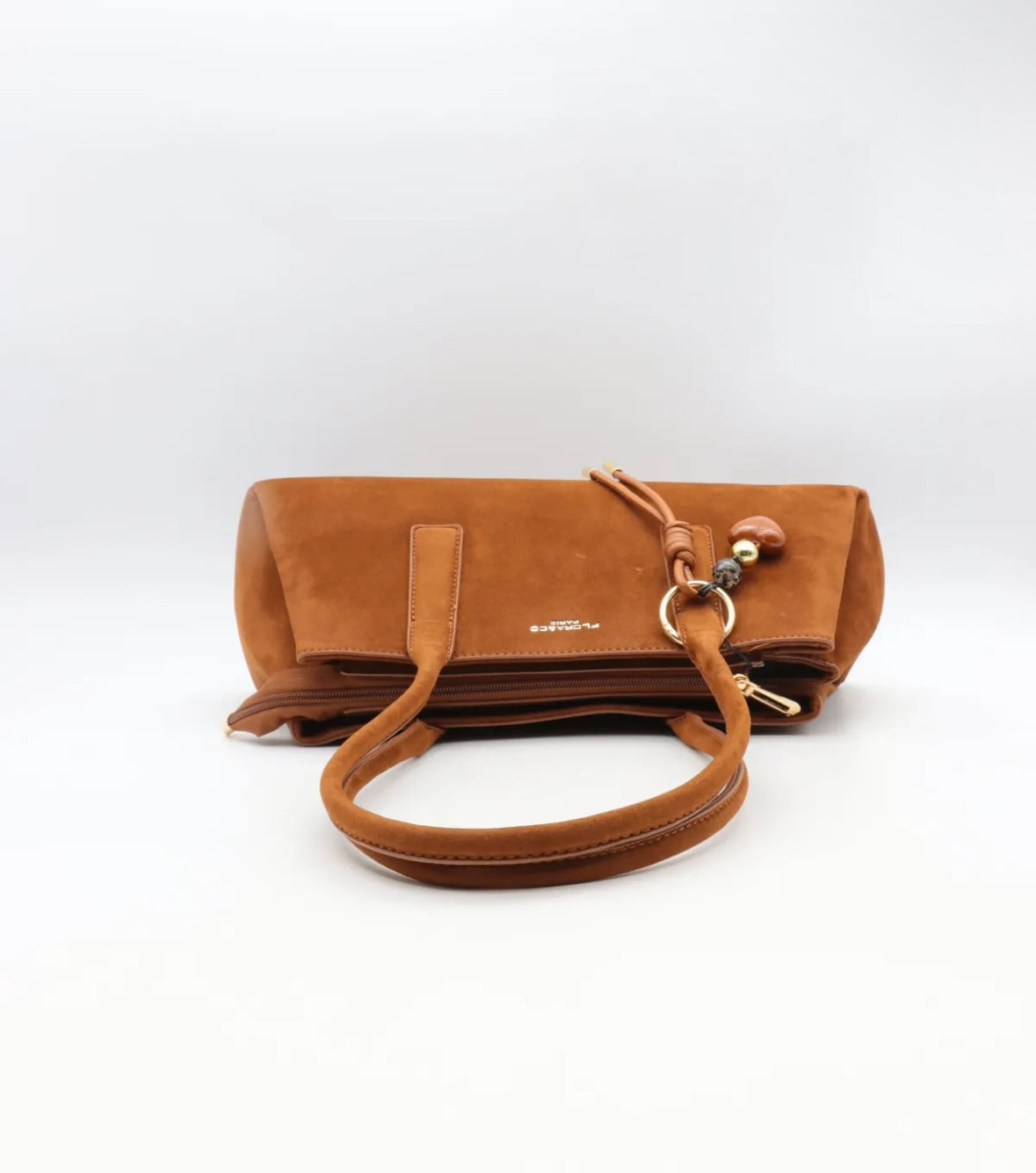 Sac baguette Camel, aspect daim pratique, tendance