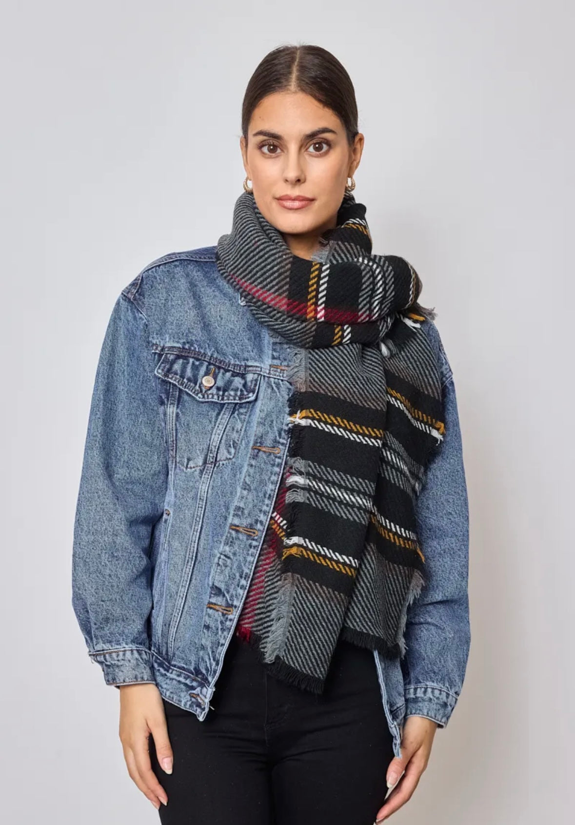 Écharpe tartan grise premium – Douce, chaude & élégante