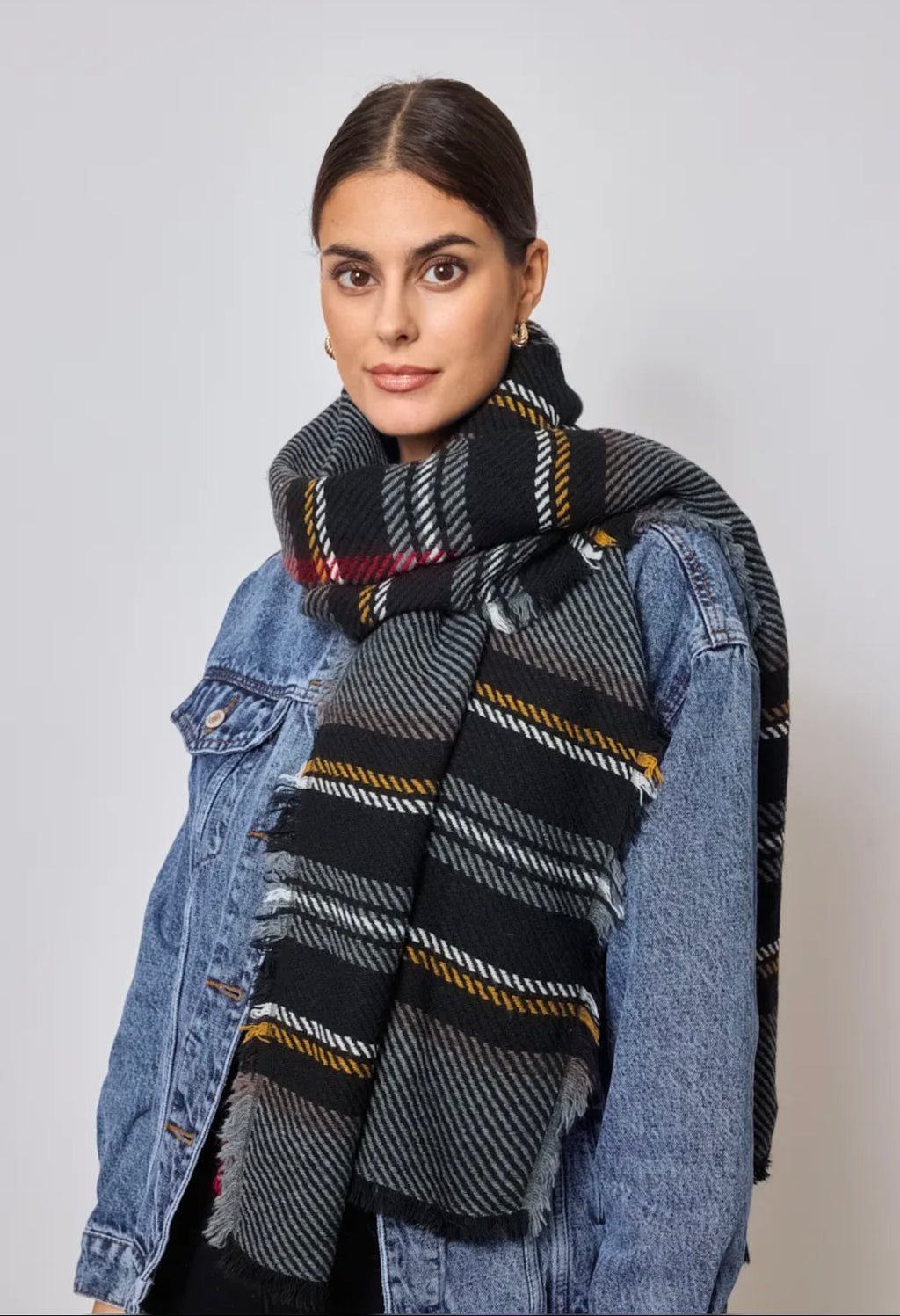 Écharpe tartan grise premium – Douce, chaude & élégante