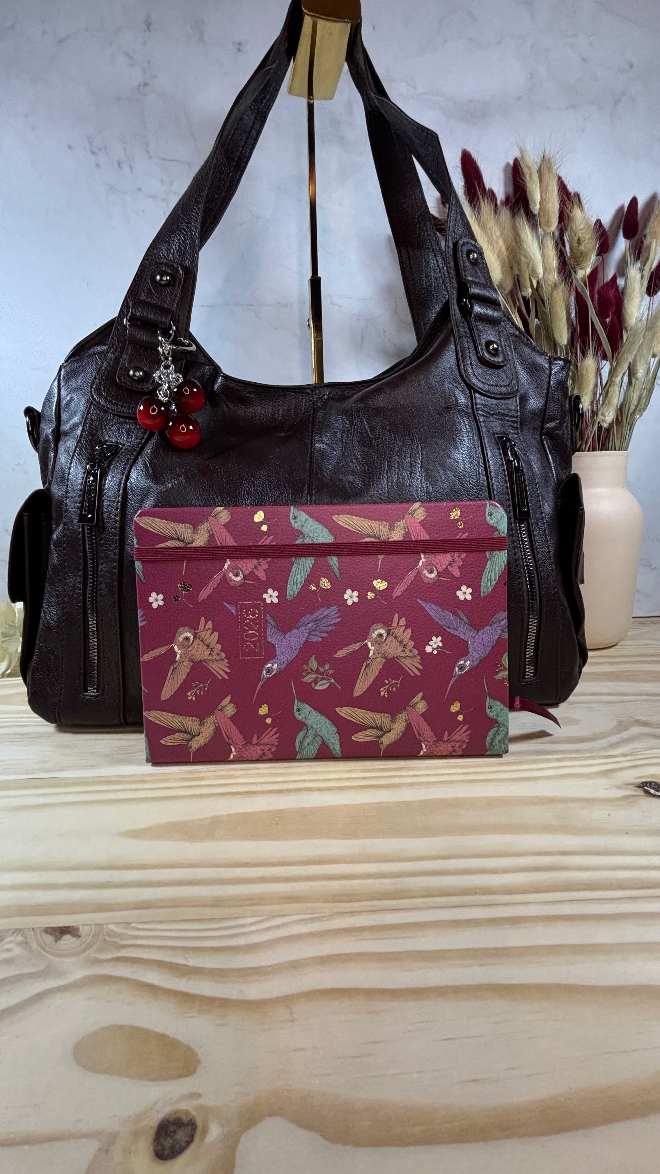 Coup de cœur pour sac à main tendance vintage neuf look intemporel + agenda + bijou de sac