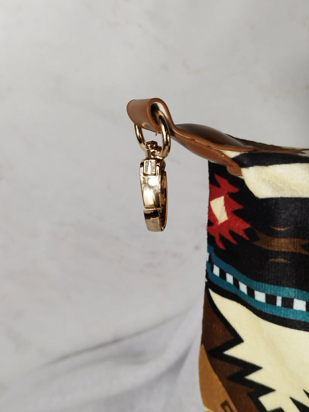 Sac XXL motif amérindien léger et pratique